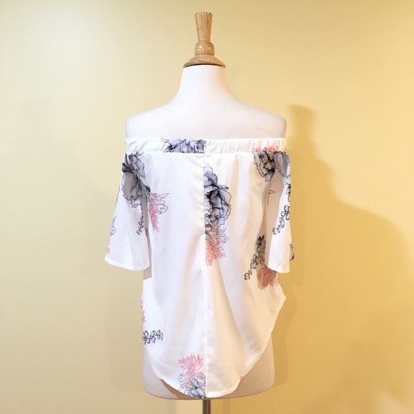 💥 CLEARANCE 💥 High Low Off Shoulder Floral Blouse - Picture 7 of 7